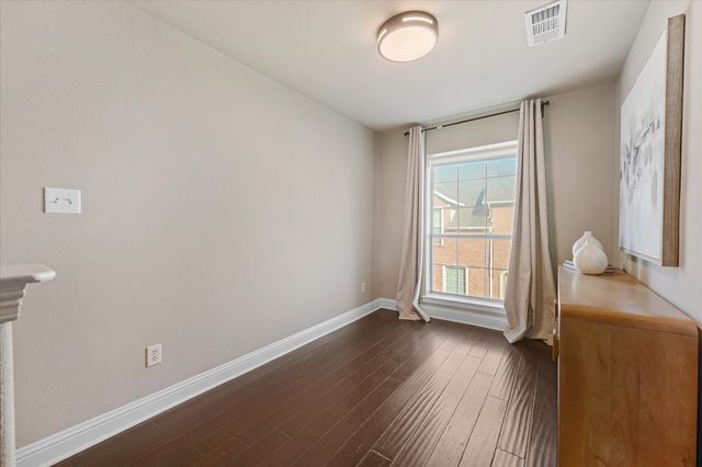 4007 Brownstone Court, Dallas, TX 75204