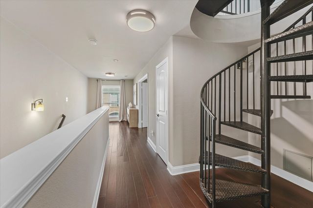 4007 Brownstone Court, Dallas, TX 75204
