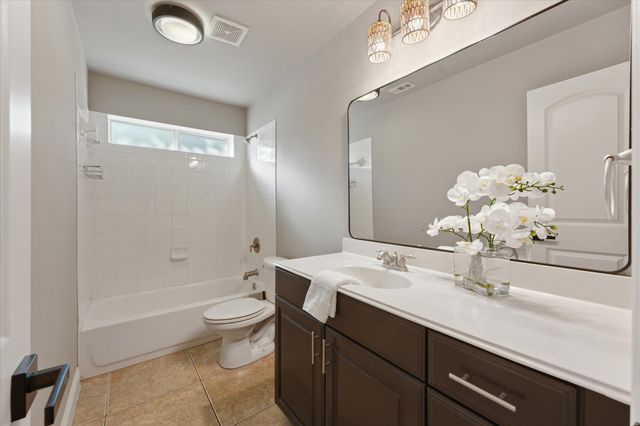 4007 Brownstone Court, Dallas, TX 75204