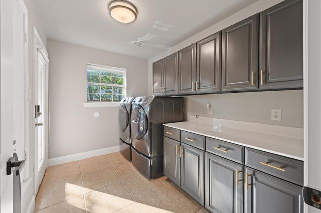4007 Brownstone Court, Dallas, TX 75204