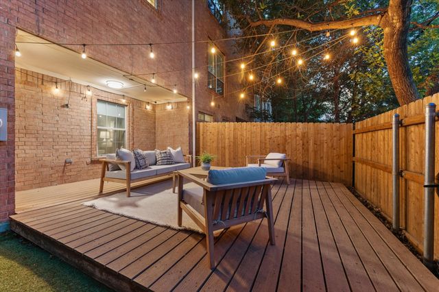 4007 Brownstone Court, Dallas, TX 75204