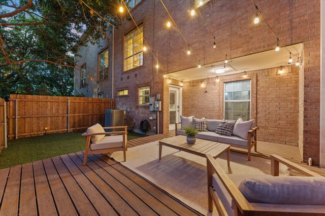 4007 Brownstone Court, Dallas, TX 75204