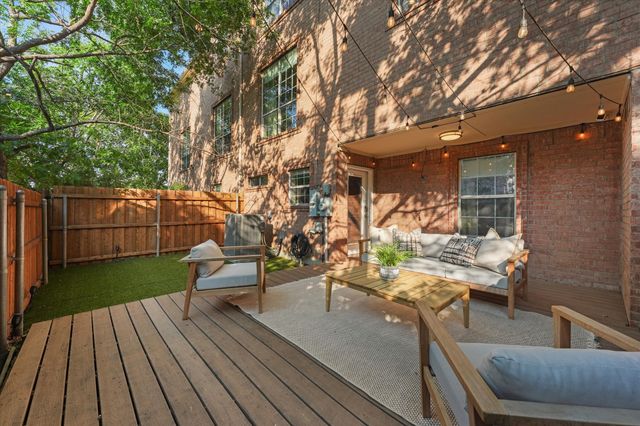 4007 Brownstone Court, Dallas, TX 75204