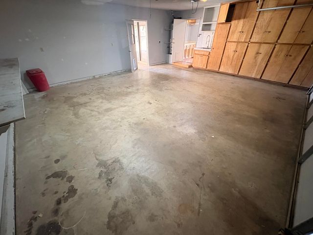 1502 E Buena Vista Avenue, Visalia, CA 93292