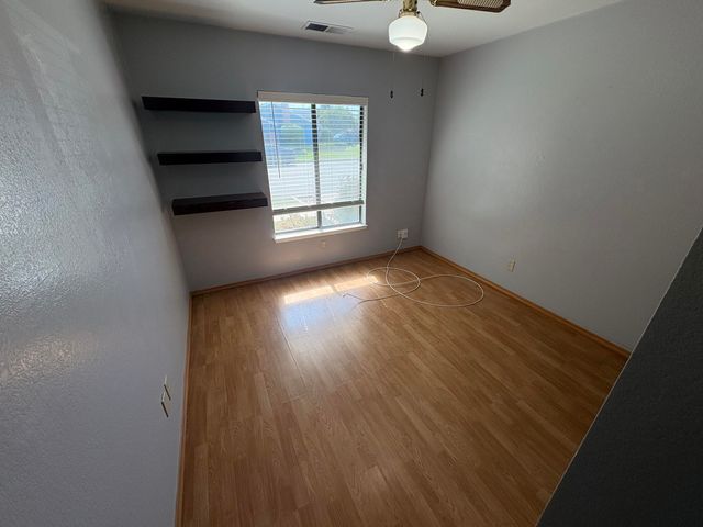 1502 E Buena Vista Avenue, Visalia, CA 93292