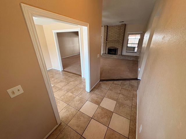 1502 E Buena Vista Avenue, Visalia, CA 93292