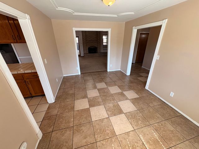 1502 E Buena Vista Avenue, Visalia, CA 93292