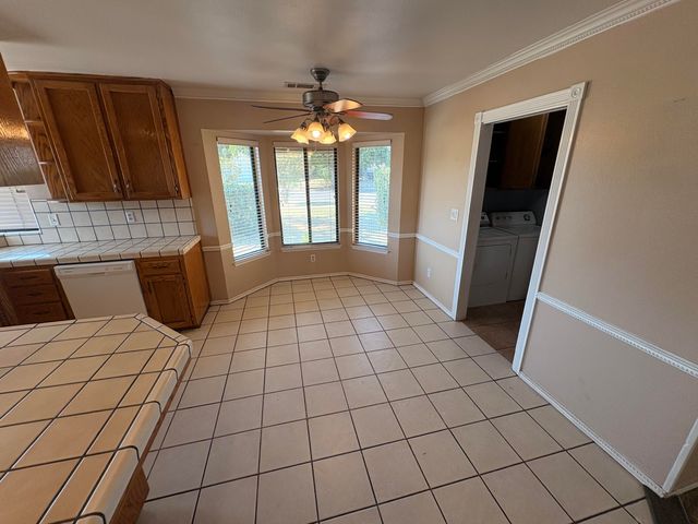 1502 E Buena Vista Avenue, Visalia, CA 93292