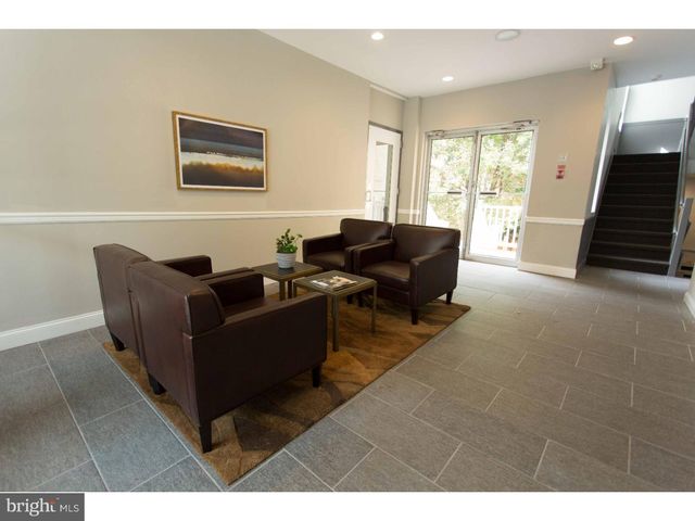 2031 South St Apt 200, Philadelphia, PA 19146