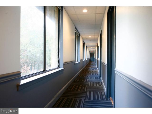2031 South St Apt 200, Philadelphia, PA 19146