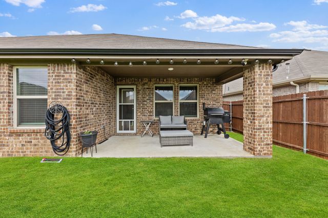 1111 Baldwin Lane, Ennis, TX 75119