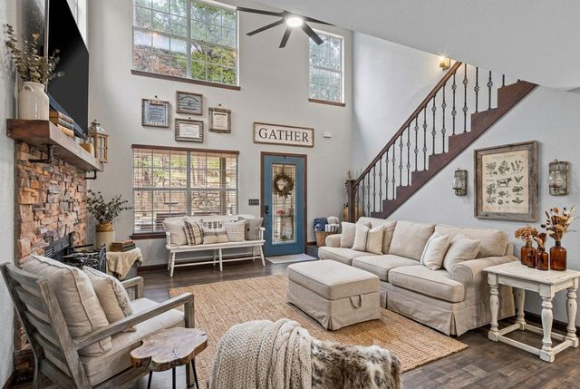 632 S Emory Creek Lane, Branson, MO 65616