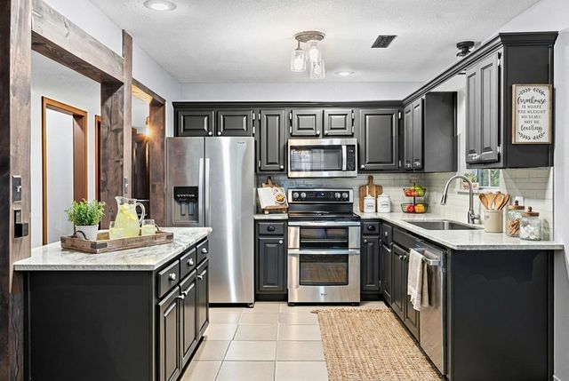 632 S Emory Creek Lane, Branson, MO 65616