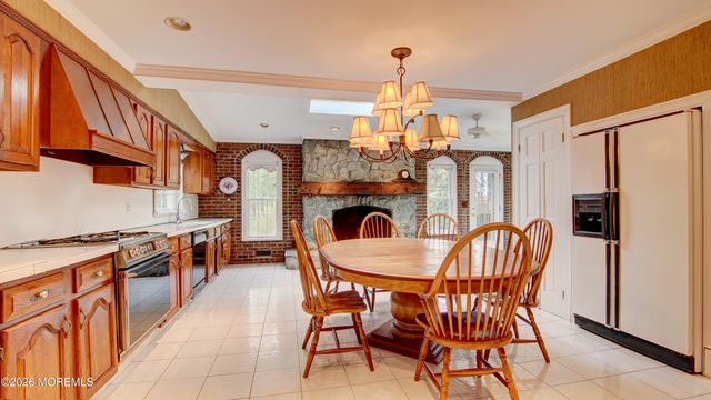 8 Brentwood Avenue, Freehold, NJ 07728