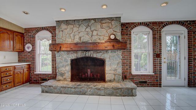 8 Brentwood Avenue, Freehold, NJ 07728