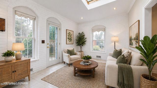 8 Brentwood Avenue, Freehold, NJ 07728