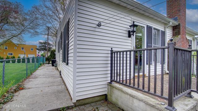 8 Brentwood Avenue, Freehold, NJ 07728