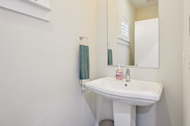 656 Bishop Heights Lane, Dallas, TX 75208