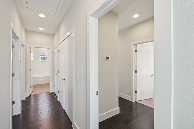 656 Bishop Heights Lane, Dallas, TX 75208