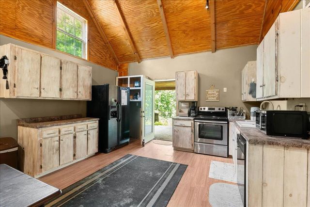 1733 Beulah Heights Road, Whitley City, KY 42653