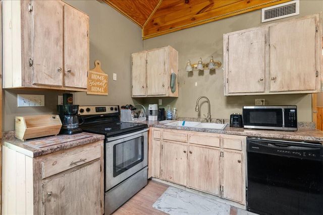 1733 Beulah Heights Road, Whitley City, KY 42653