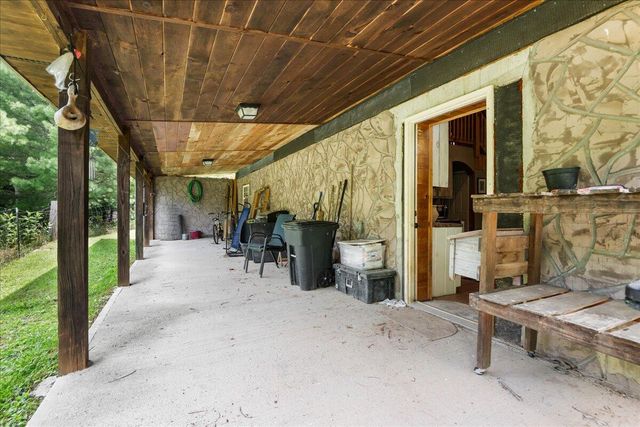 1733 Beulah Heights Road, Whitley City, KY 42653