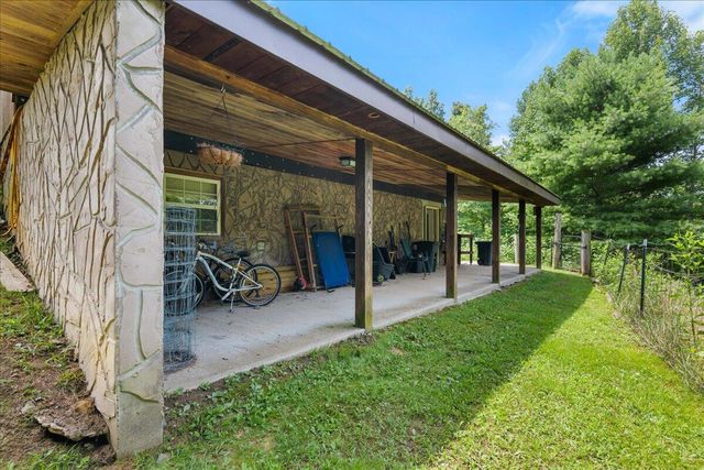 1733 Beulah Heights Road, Whitley City, KY 42653