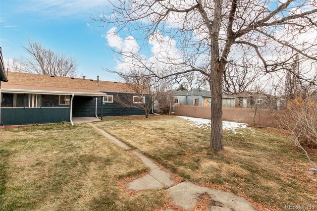 821 Victor Street, Aurora, CO 80011