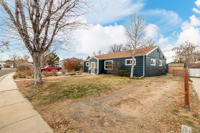 821 Victor Street, Aurora, CO 80011