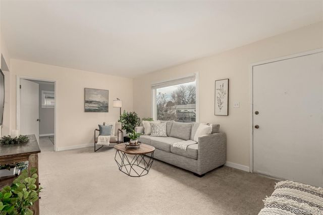 821 Victor Street, Aurora, CO 80011