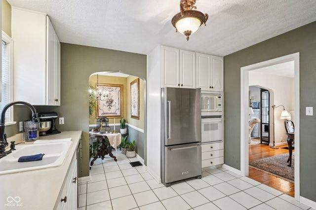 261 W Westfield Boulevard, Indianapolis, IN 46208