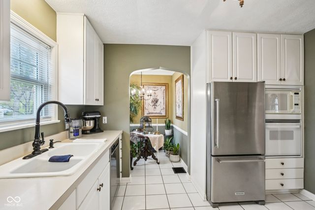 261 W Westfield Boulevard, Indianapolis, IN 46208