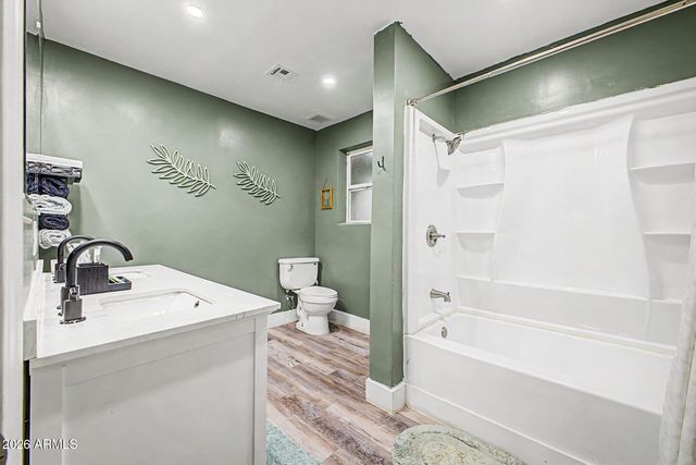 2429 W MORTEN Avenue, Phoenix, AZ 85021