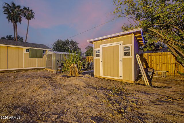2429 W MORTEN Avenue, Phoenix, AZ 85021