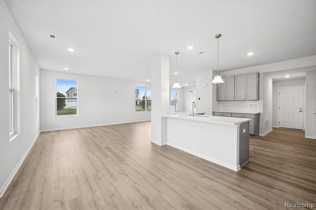 1906 Salt Springs Drive, Saline, MI 48176