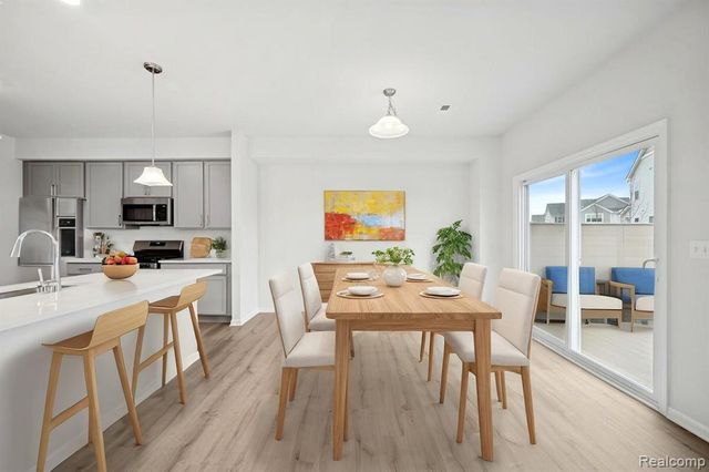 1906 Salt Springs Drive, Saline, MI 48176