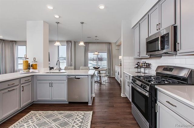 1906 Salt Springs Drive, Saline, MI 48176