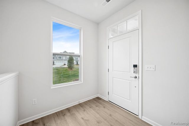 1906 Salt Springs Drive, Saline, MI 48176