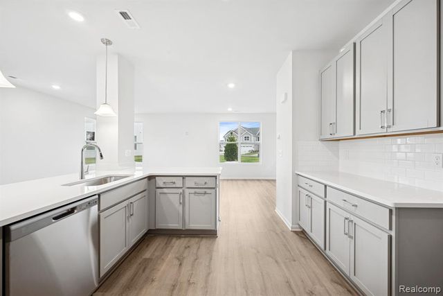 1906 Salt Springs Drive, Saline, MI 48176