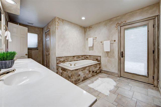 1504 Turtlecreek Road, Edmond, OK 73013