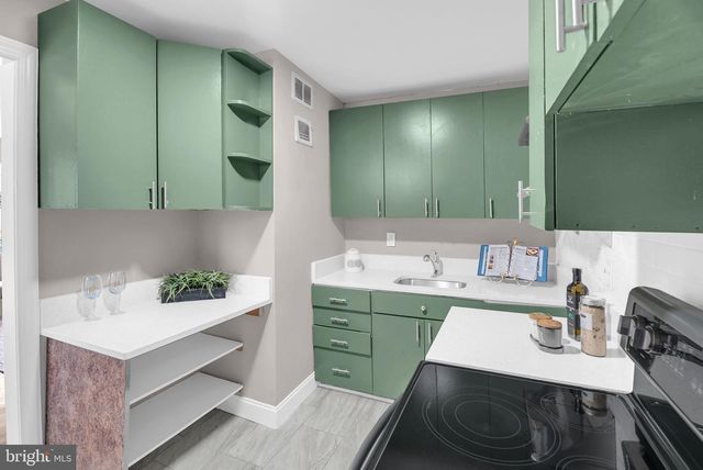 6604 CAVALIER DR, Alexandria, VA 22307
