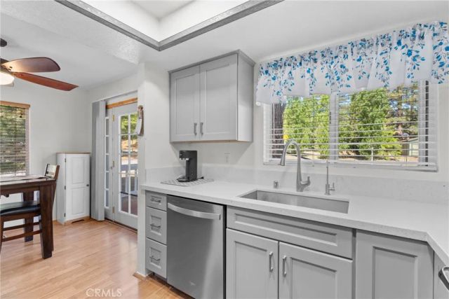 26707 Swallowhill Drive, Wrightwood, CA 92397