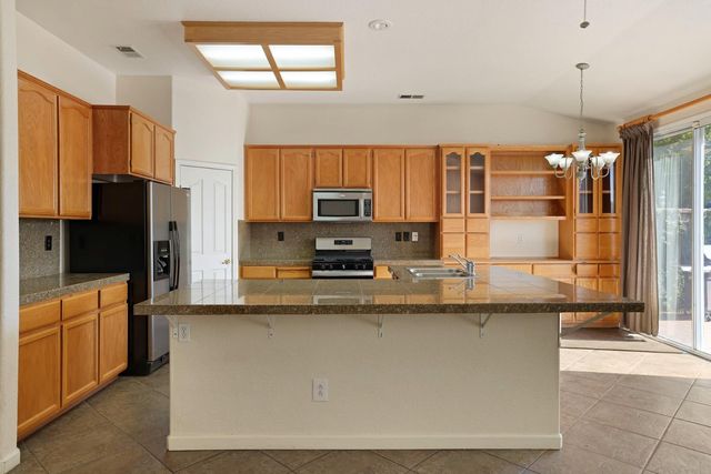 10242 Creek Trail Cir, Stockton, CA 95209