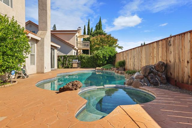 10242 Creek Trail Cir, Stockton, CA 95209