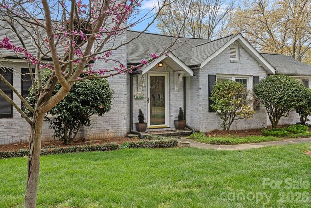 421 Gaston Avenue, Belmont, NC 28012