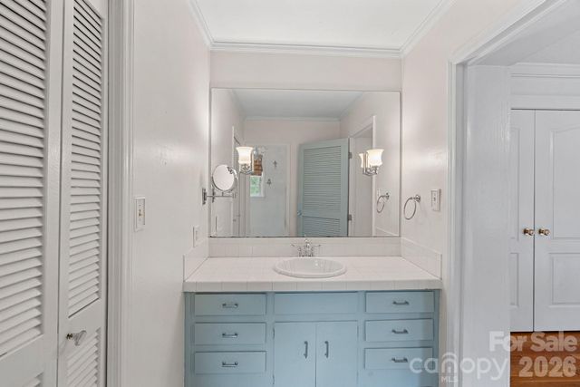 421 Gaston Avenue, Belmont, NC 28012