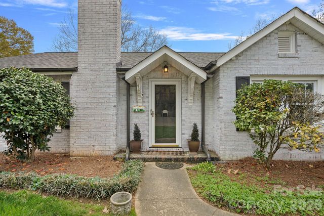 421 Gaston Avenue, Belmont, NC 28012