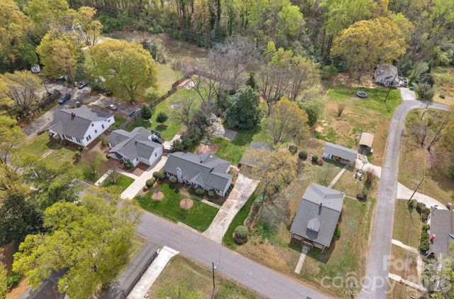 421 Gaston Avenue, Belmont, NC 28012