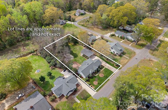 421 Gaston Avenue, Belmont, NC 28012