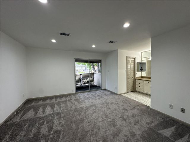 16 Alpine Court, Bellaire, TX 77401